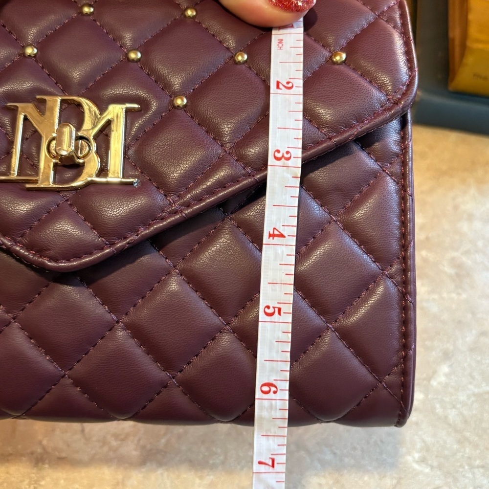 Badgley Mischka Purple Crossbody Bag with Gold Hardware and Quilted Design - Picture 15 of 15